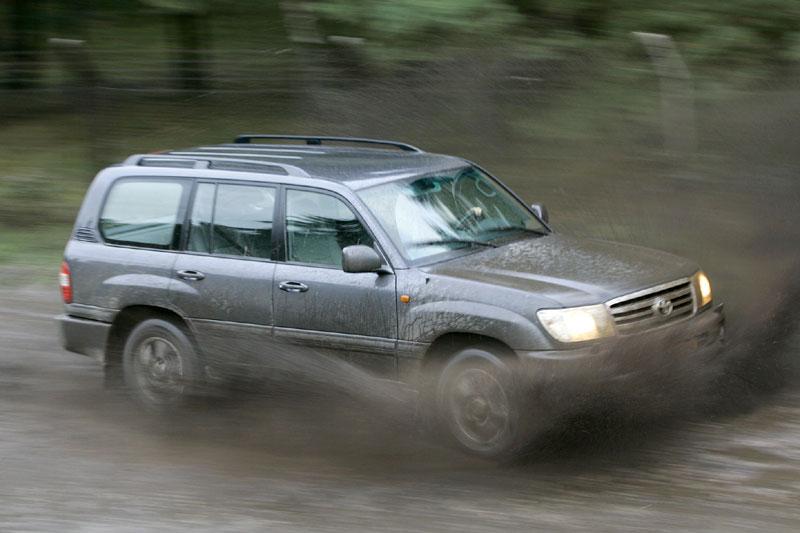 Toyota Land Cruiser 100