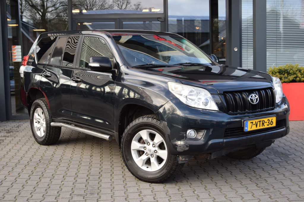 TOYOTA LANDCRUISER 150 3.0 D-4D 5DRS A/T VAN | Lesscher 4WD