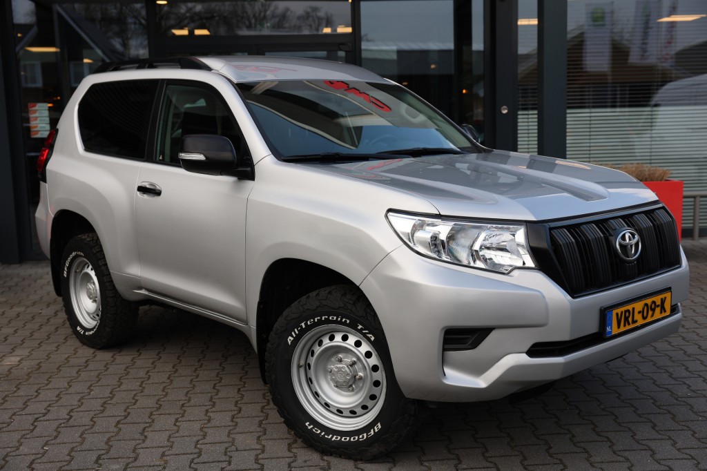 TOYOTA LANDCRUISER 150 2.8 D-4D 3DRS COMFORT A/T VAN | Lesscher 4WD