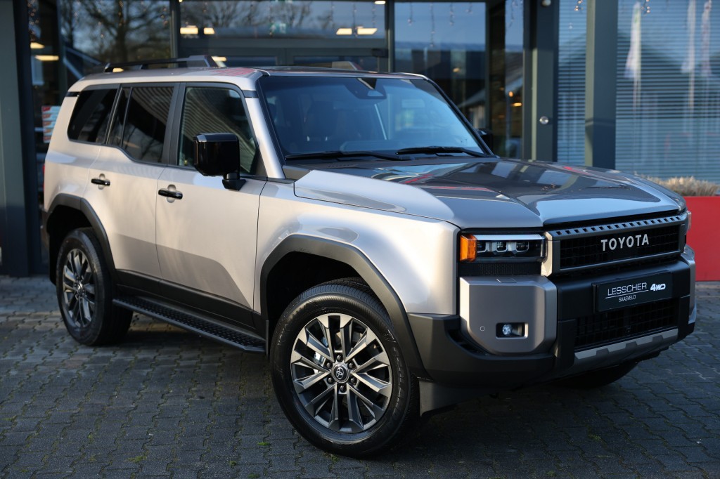 TOYOTA LANDCRUISER 250 2.8 D-4D 5DRS hybride 48v  PROFESSIONAL PANO DAK A/T VAN | Lesscher 4WD