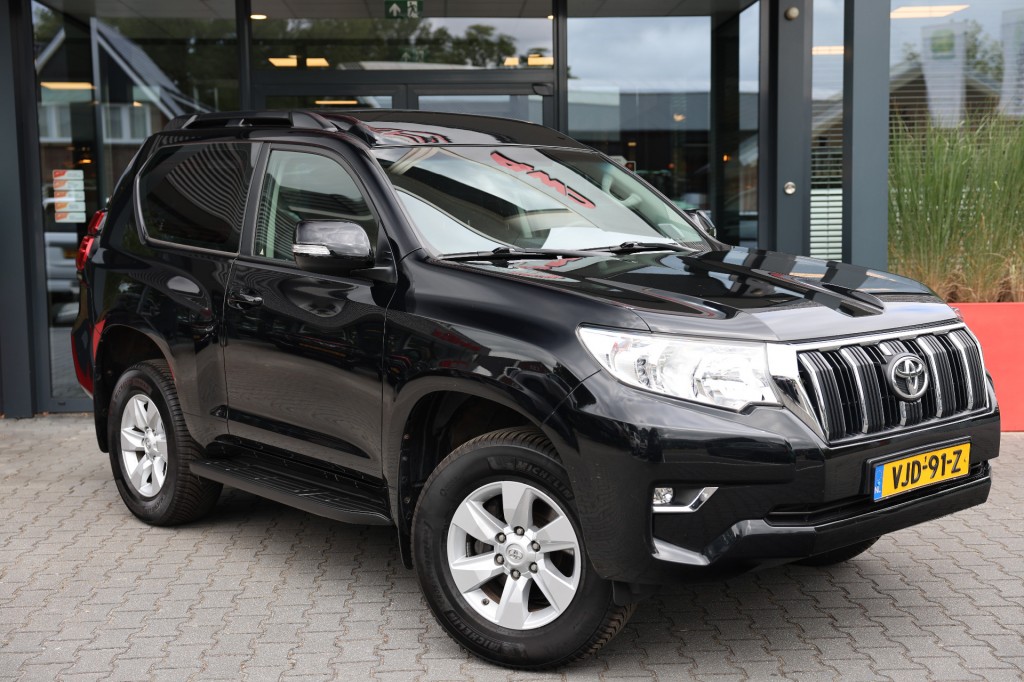 TOYOTA LANDCRUISER 150 2.8 D-4D 3DRS CHALLENGER A/T VAN | Lesscher 4WD