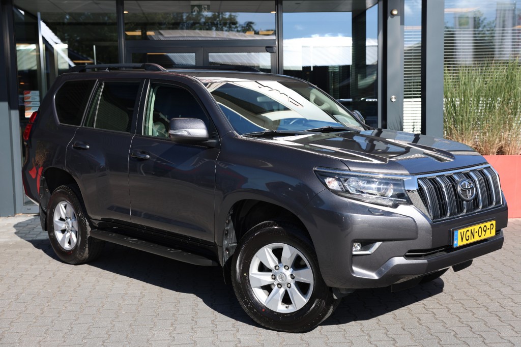 TOYOTA LANDCRUISER 150 2.8 D-4D 5DRS CHALLENGER A/T VAN | Lesscher 4WD