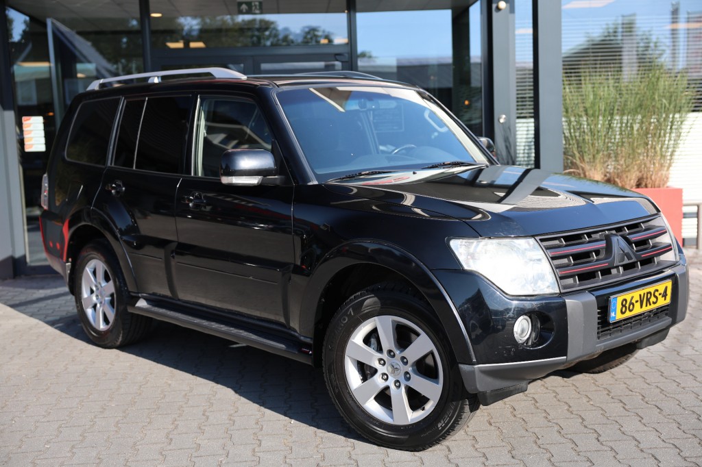 MITSUBISHI PAJERO 3.2 DID 5DRS A/T VAN | Lesscher 4WD