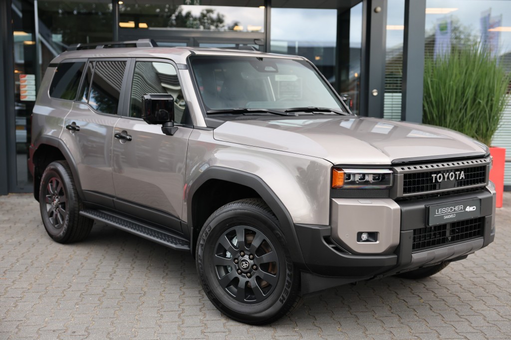 TOYOTA LANDCRUISER 250 2.8 D-4D 5DRS  EXECUTIVE  A/T VAN | Lesscher 4WD
