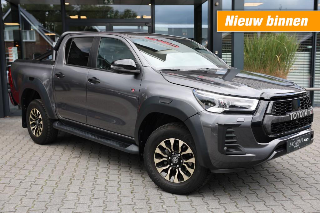 TOYOTA HILUX 2.8 D-4D DUBBEL CABIN GR SPORT A/T 2 ZITS 4WD VAN | Lesscher 4WD