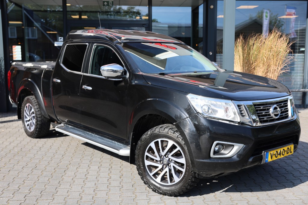 NISSAN NAVARA 2.3 DCI DUBBEL CABINE A/T 5 SITZ 4WD VAN | Lesscher 4WD